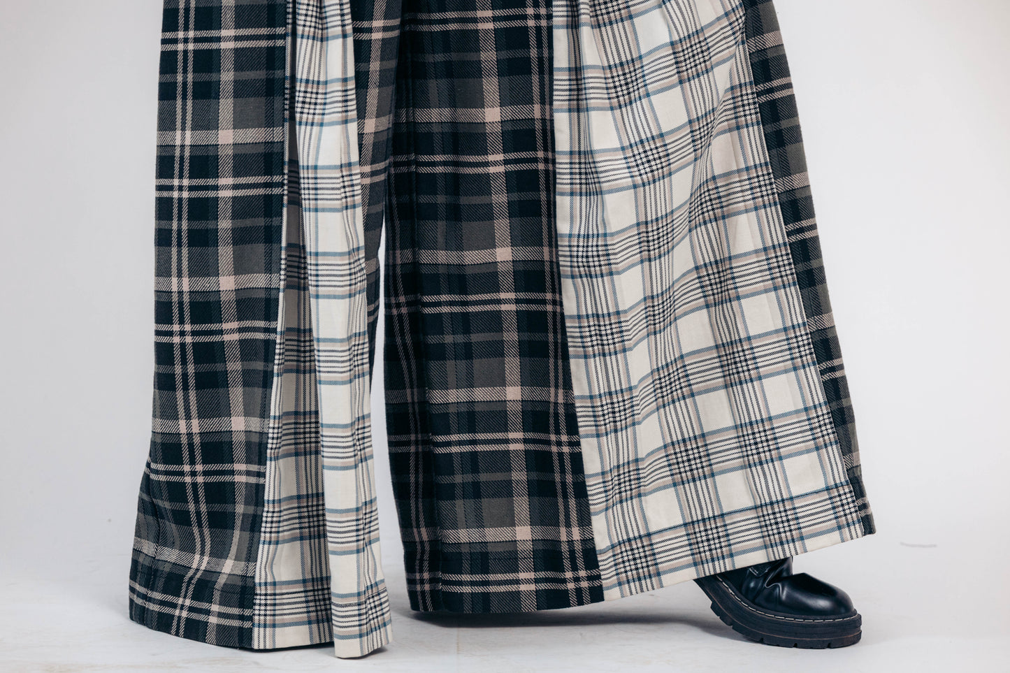 Plaid Pleated Trouser