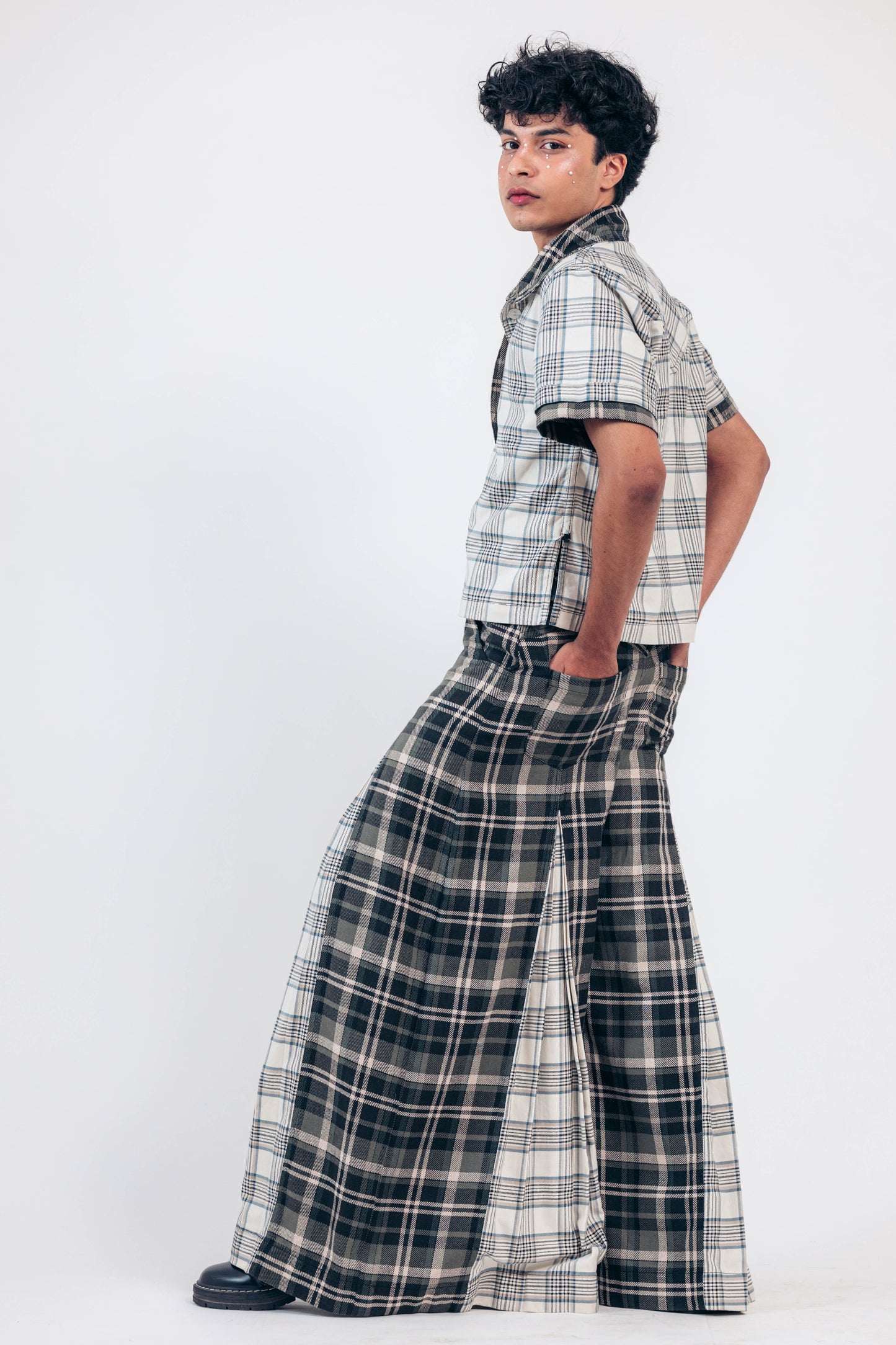 Plaid Pleated Trouser