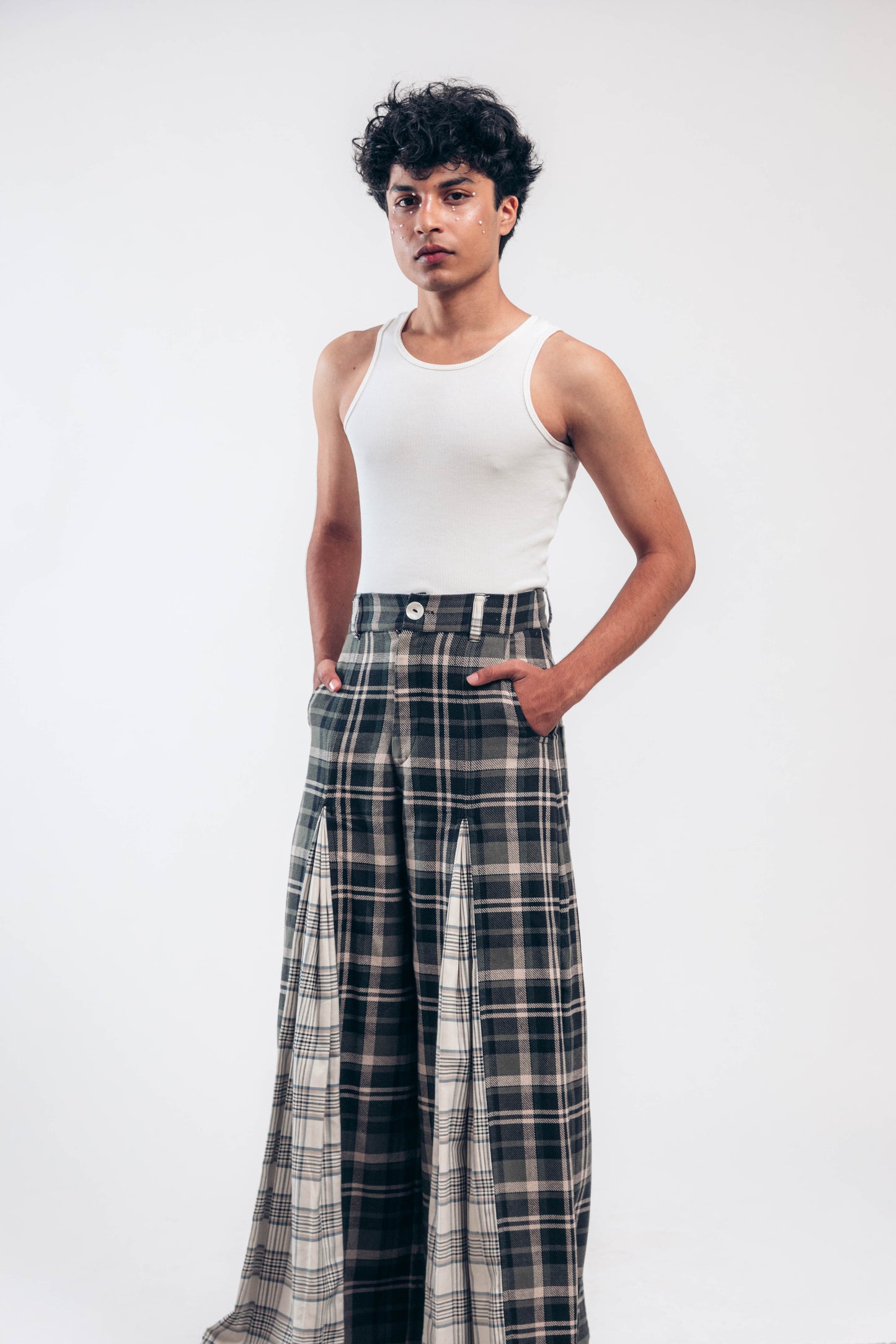 Plaid Pleated Trouser